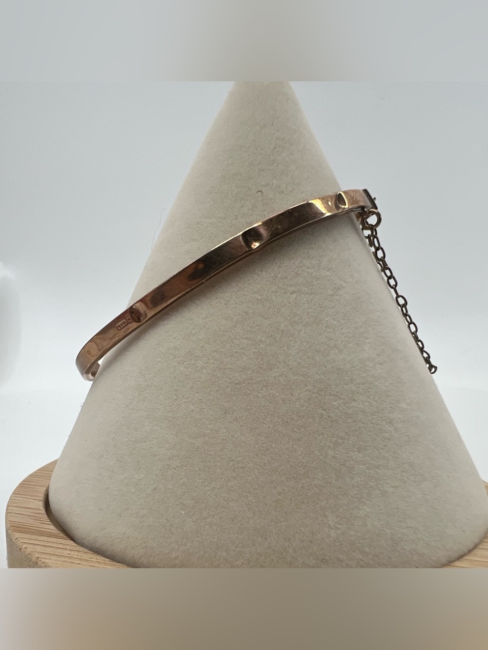 9K Gold Victorian Bangle Bracelet Blue White Stones 2.5” Stackable Dainty 5.19g - Picture 4 of 14